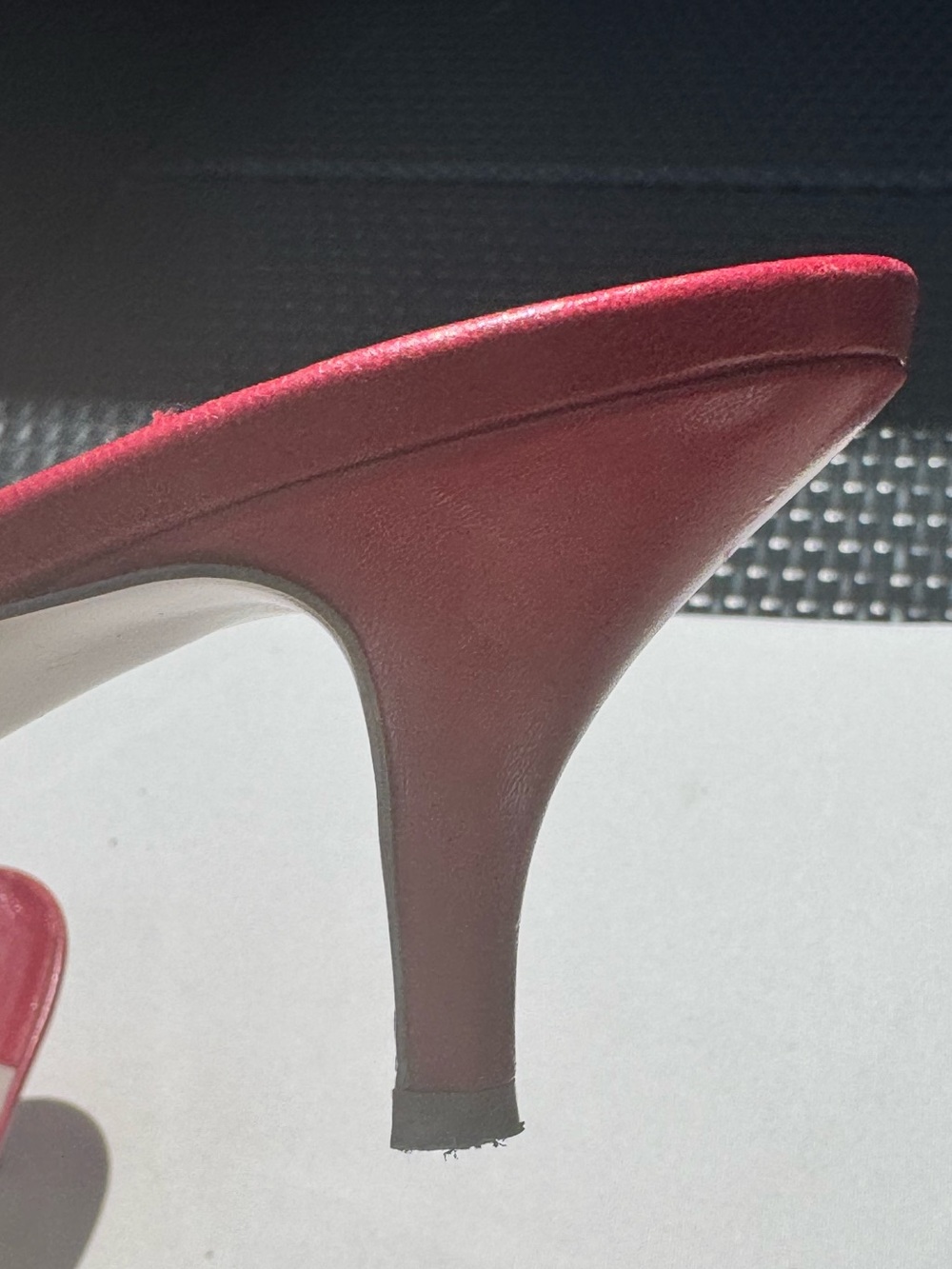Salvatore Ferragamo Vara Bow Red Kitten Heel Sandals - Size 37 - Picture 7 of 11